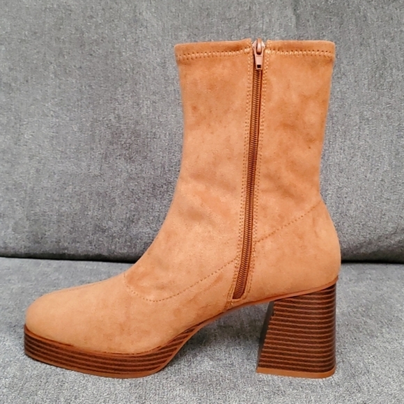 🆕️ Sugar Faux Suede Cognac High Ankle Boots SIZE: 11 M - Picture 2 of 7